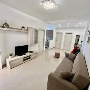 https://casa-lollo.hotelitalianriviera.com